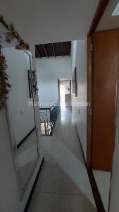 Casa de 3 alcobas en venta en Loma De Las Brujas, Envigado, 230 m² · foto 9 de 19