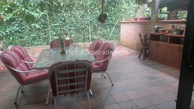 Casa de 3 alcobas en venta en Loma De Las Brujas, Envigado, 230 m² · foto 14 de 19
