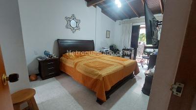 Casa de 3 alcobas en venta en Loma De Las Brujas, Envigado, 230 m² · foto 19 de 19