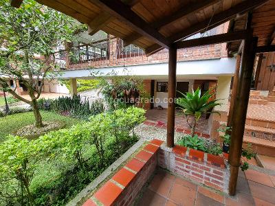 Casa de 5 alcobas en venta en Maria Auxiliadora, Sabaneta, 400 m² · foto 3 de 18