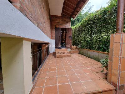 Casa de 5 alcobas en venta en Maria Auxiliadora, Sabaneta, 400 m² · foto 5 de 18