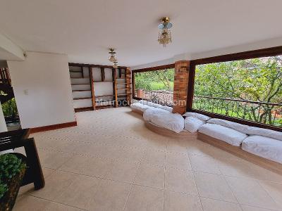 Casa de 5 alcobas en venta en Maria Auxiliadora, Sabaneta, 400 m² · foto 10 de 18