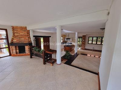Casa de 5 alcobas en venta en Maria Auxiliadora, Sabaneta, 400 m² · foto 13 de 18