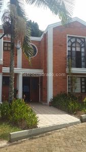 Casa de 3 alcobas en venta en Las Lomitas, Sabaneta, 930 m² · foto 12 de 14
