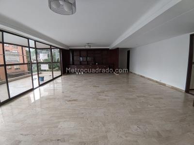 Apartamento de 3 alcobas en arriendo en El Poblado, Medellín, 270 m² · foto 4 de 20