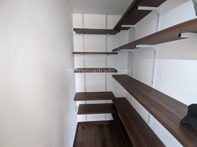 Apartamento de 3 alcobas en arriendo en El Poblado, Medellín, 270 m² · foto 7 de 20