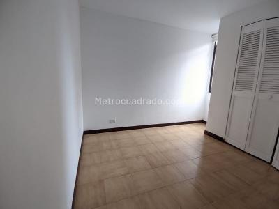 Apartamento de 3 alcobas en arriendo en El Poblado, Medellín, 270 m² · foto 9 de 20