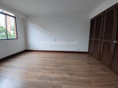 Apartamento de 3 alcobas en arriendo en El Poblado, Medellín, 270 m² · foto 11 de 20