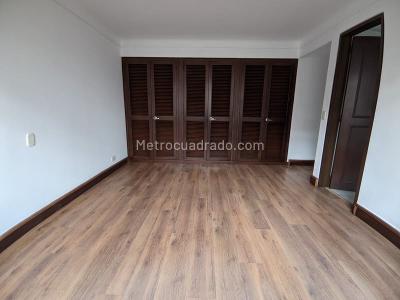 Apartamento de 3 alcobas en arriendo en El Poblado, Medellín, 270 m² · foto 12 de 20