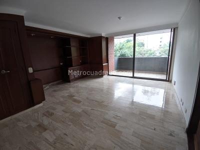 Apartamento de 3 alcobas en arriendo en El Poblado, Medellín, 270 m² · foto 13 de 20
