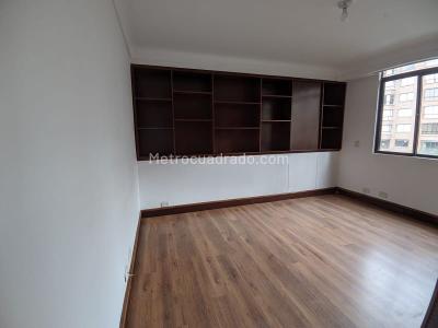 Apartamento de 3 alcobas en arriendo en El Poblado, Medellín, 270 m² · foto 19 de 20