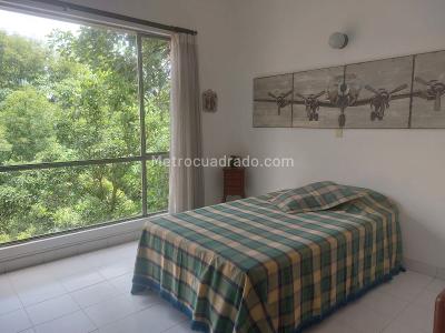 Apartamento en venta en El Poblado, Medellín · foto 2 de 18