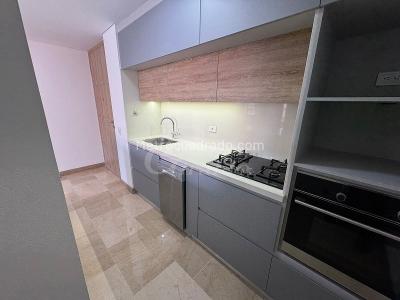 Apartamento de 2 alcobas en arriendo en Laureles, Medellín, 79 m² · foto 2 de 18