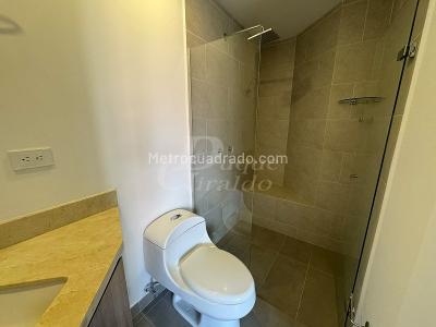 Apartamento de 2 alcobas en arriendo en Laureles, Medellín, 79 m² · foto 12 de 18