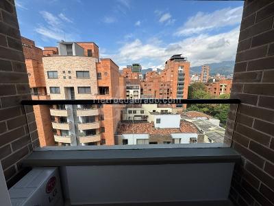 Apartamento de 2 alcobas en arriendo en Laureles, Medellín, 79 m² · foto 13 de 18