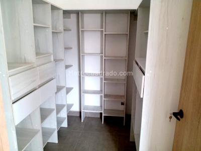 Casa de 4 alcobas en venta en Barro Blanco, Rionegro, 240 m² · foto 13 de 18