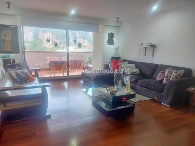 Apartamento de 3 alcobas en venta en El Poblado, Medellín, 174 m² · foto 2 de 18