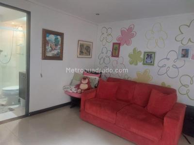 Apartamento de 3 alcobas en venta en El Poblado, Medellín, 174 m² · foto 10 de 18