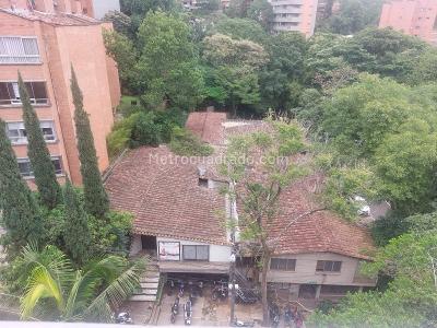 Apartamento de 2 alcobas en venta en El Poblado, Medellín, 128 m² · foto 12 de 16