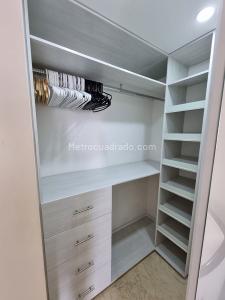 Apartamento en arriendo en Laureles, Medellín · foto 13 de 17