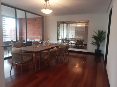 Apartamento en arriendo en El Poblado, Medellín · foto 3 de 17