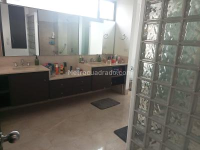 Apartamento en arriendo en El Poblado, Medellín · foto 12 de 17