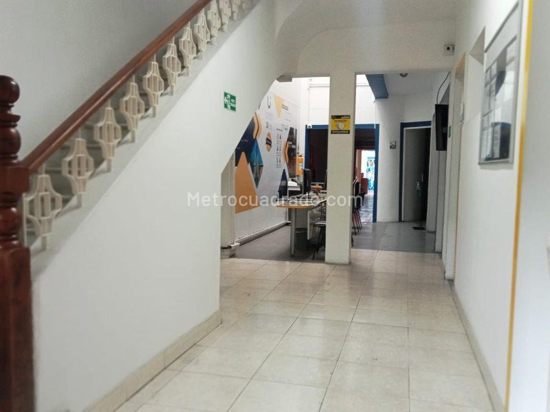 Casa Versátil de 5 Alcobas en Prado Centro