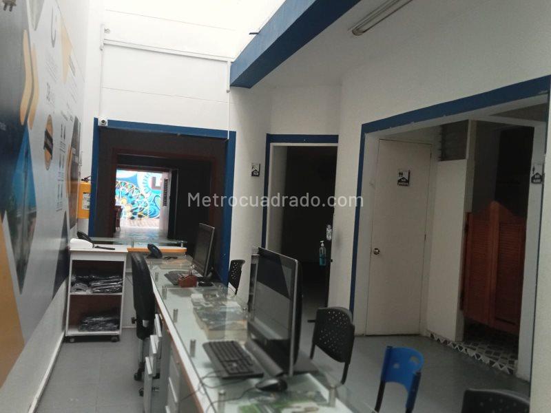 Casa Versátil de 5 Alcobas en Prado Centro - 2