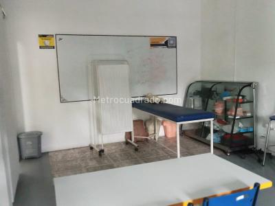 Casa de 5 alcobas en arriendo en Prado Centro, Medellín, 700 m² · foto 3 de 17
