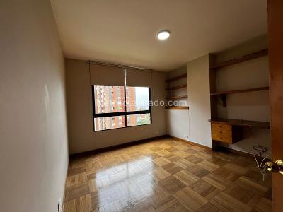 Apartamento de 3 alcobas en arriendo en El Poblado, Medellín, 144 m² · foto 12 de 20