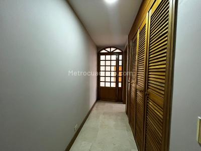 Apartamento de 3 alcobas en arriendo en El Poblado, Medellín, 144 m² · foto 13 de 20