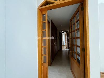 Apartamento de 3 alcobas en arriendo en El Poblado, Medellín, 144 m² · foto 16 de 20