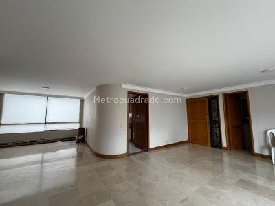 Apartamento de 3 alcobas en arriendo en El Poblado, Medellín, 144 m² · foto 18 de 20
