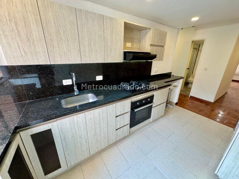 Spacious 3BR Apartment in Vizcaya, El Poblado - 7