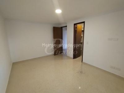Apartamento de 2 alcobas en arriendo en El Poblado, Medellín, 98 m² · foto 11 de 16