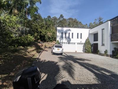 Casa de 4 alcobas en arriendo en El Escobero, Envigado, 600 m² · foto 4 de 20
