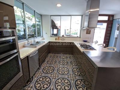 Casa de 4 alcobas en arriendo en El Escobero, Envigado, 600 m² · foto 7 de 20