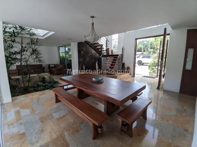 Casa de 4 alcobas en arriendo en El Escobero, Envigado, 600 m² · foto 11 de 20