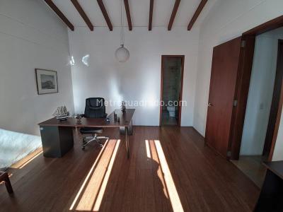 Casa de 4 alcobas en arriendo en El Escobero, Envigado, 600 m² · foto 17 de 20