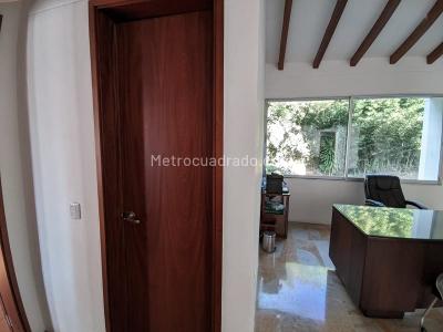 Casa de 4 alcobas en arriendo en El Escobero, Envigado, 600 m² · foto 19 de 20