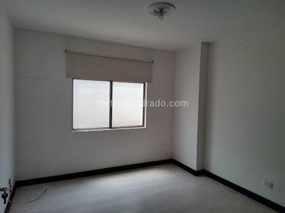 Apartamento de 3 alcobas en arriendo en Laureles, Medellín, 90 m² · foto 4 de 17