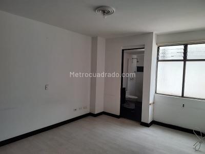 Apartamento de 3 alcobas en arriendo en Laureles, Medellín, 90 m² · foto 15 de 17