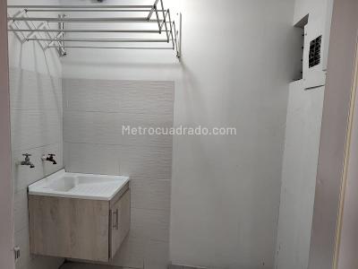 Apartamento de 3 alcobas en arriendo en Laureles, Medellín, 90 m² · foto 16 de 17