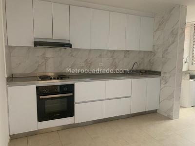 Apartamento de 2 alcobas en arriendo en Laureles, Medellín, 89 m² · foto 4 de 12