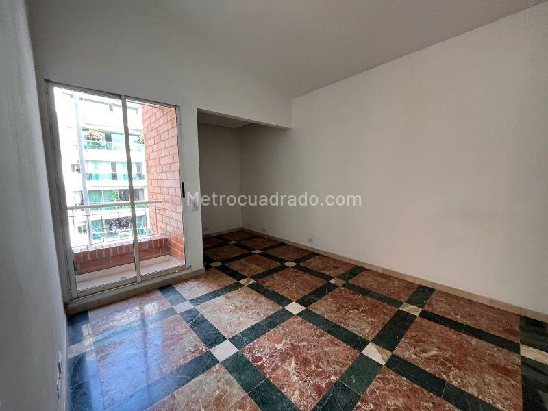 Apartamento Grande de 5 Alcobas en Laureles - 5