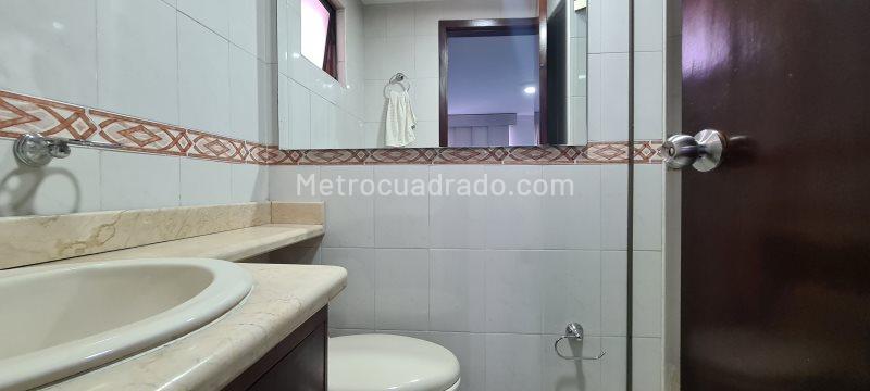 2BR Apartment for Rent in Conquistadores with Balcony & Parking - 9