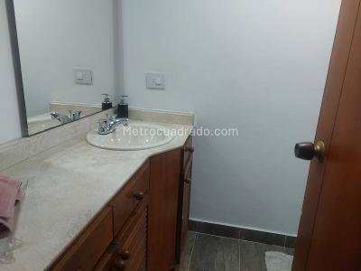 Apartamento de 3 alcobas en venta en El Poblado, Medellín, 175 m² · foto 19 de 20