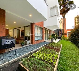 Casa de 5 alcobas en venta en El Trapiche, Sabaneta, 697 m² · foto 3 de 20