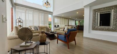 Casa de 5 alcobas en venta en El Trapiche, Sabaneta, 697 m² · foto 9 de 20