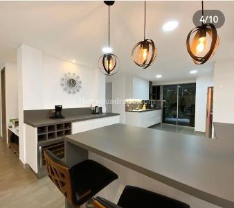 Casa de 5 alcobas en venta en El Trapiche, Sabaneta, 697 m² · foto 10 de 20